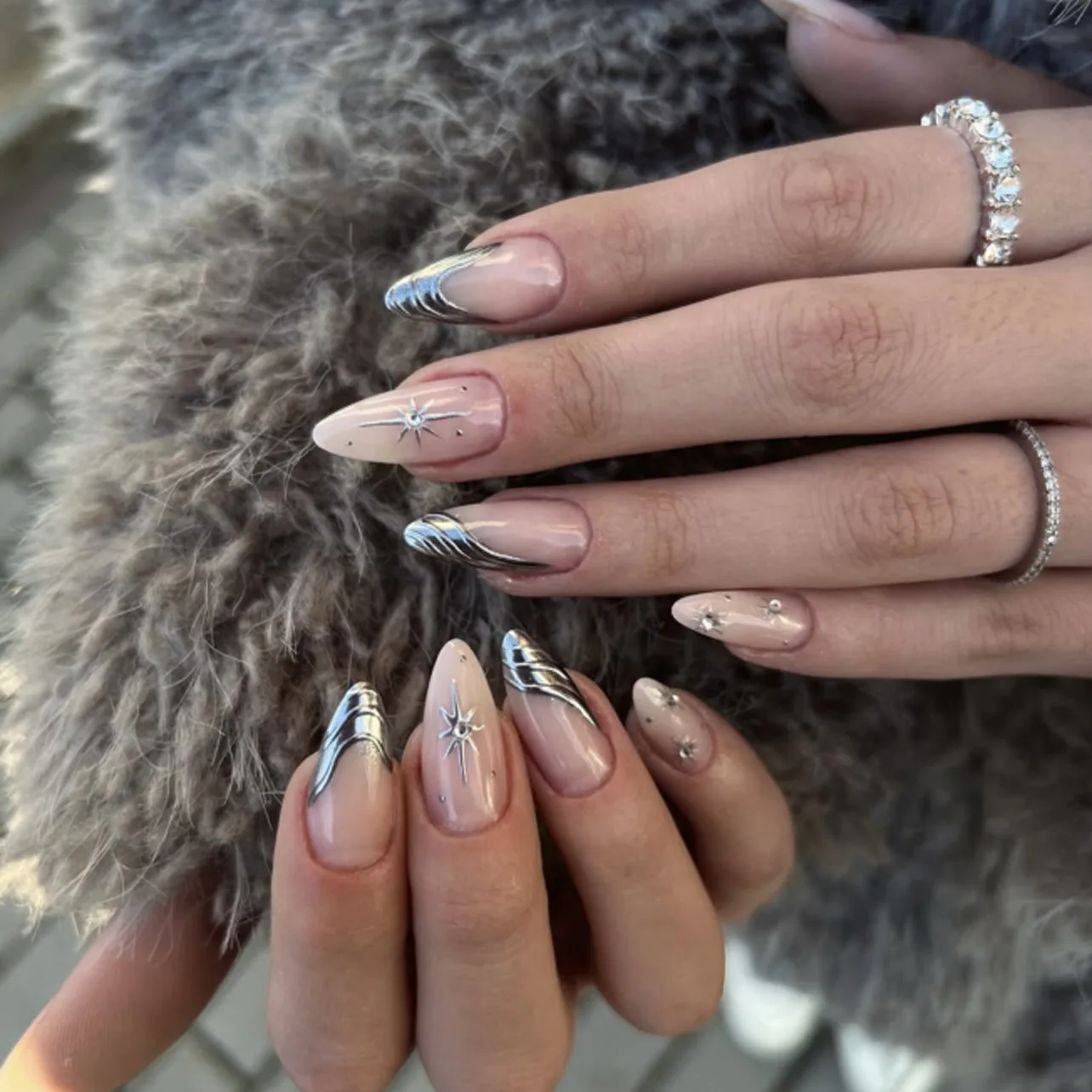 

24PCS 3D silver french press on nails full cover metallic stars simple design almond fake nails for women wearable nail wearable