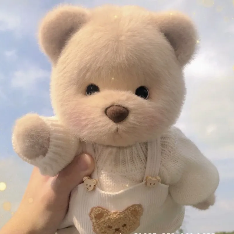 

birthday gift girl gives girlfriend to friend gives girlfriend practical creative romantic ceremony high-end bear