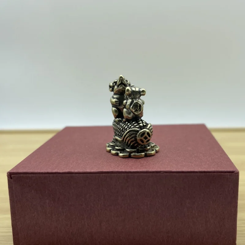 Solid Brass Corn Mouse Desktop Ornament Tea Pet Handheld Vintage Craft Decoration