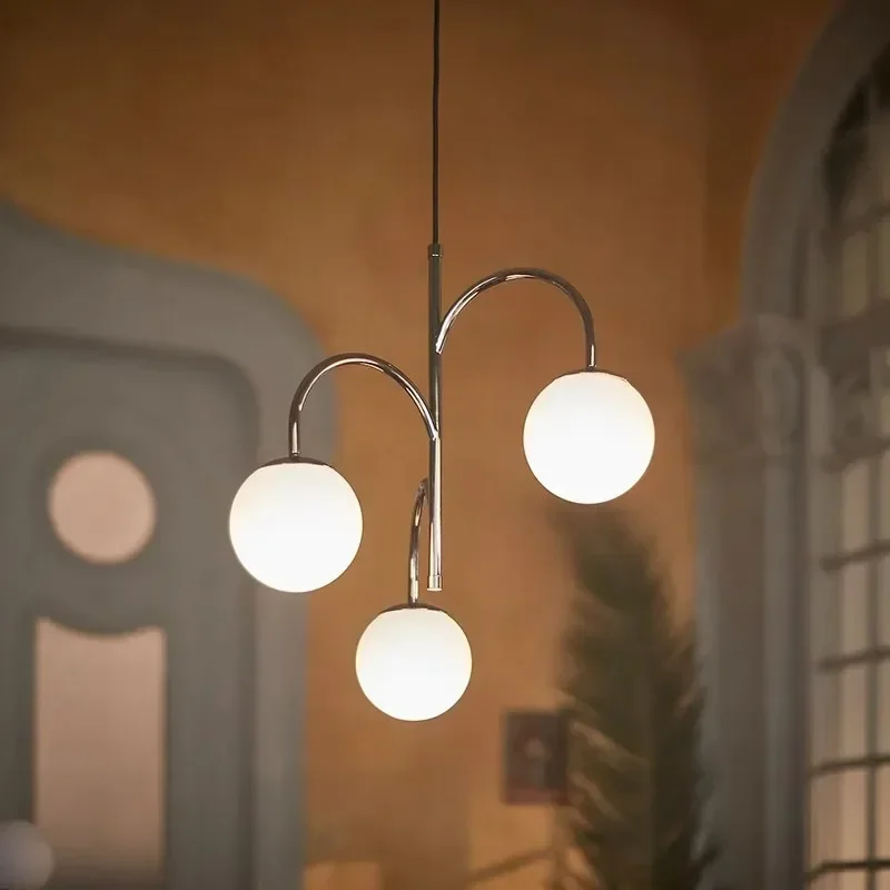 

GHEUVNJ Cream glass ball chandelier French minimalist bedroom master bedroom restaurant bar counter light luxury chandelier