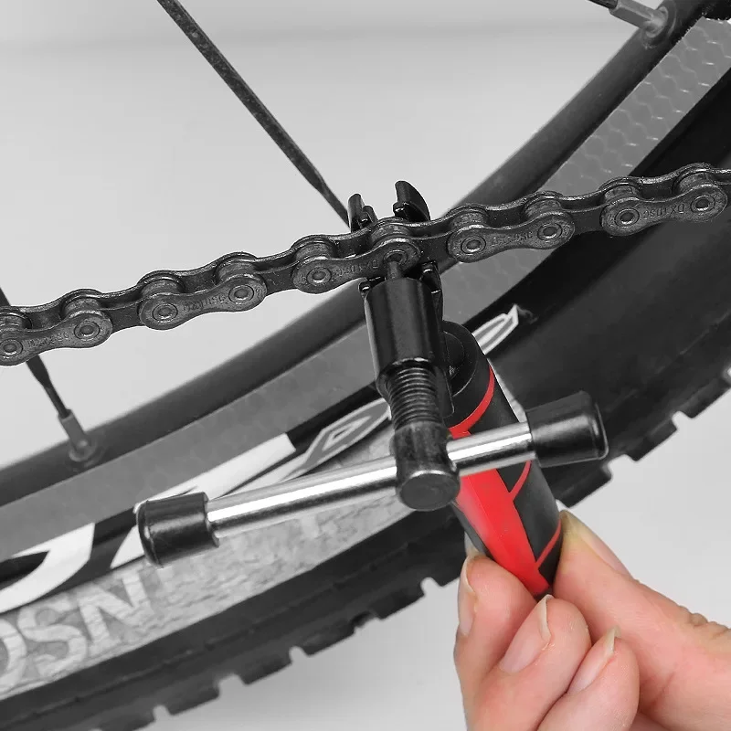 

Bicycle chain disassembly tool, bicycle chain link splitter, tool road bike mountain bike chain cutting machine bicycle repair t