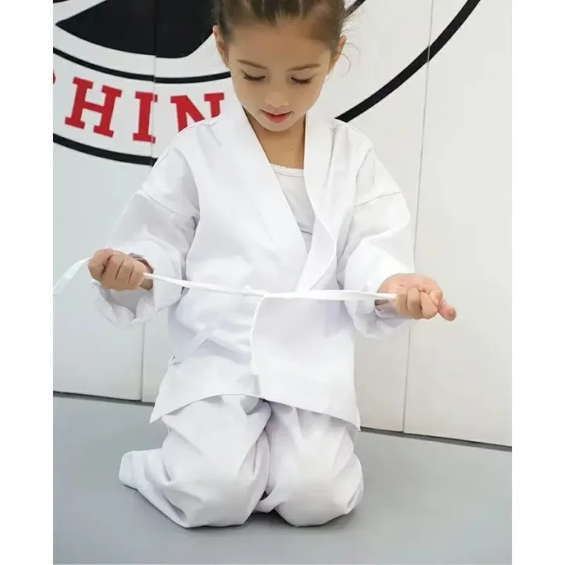 Uniforme da Karate per bambini e adulti, uniforme da studente leggera di Karate Gi con cintura per l\'allenamento di arti marziali-bianco