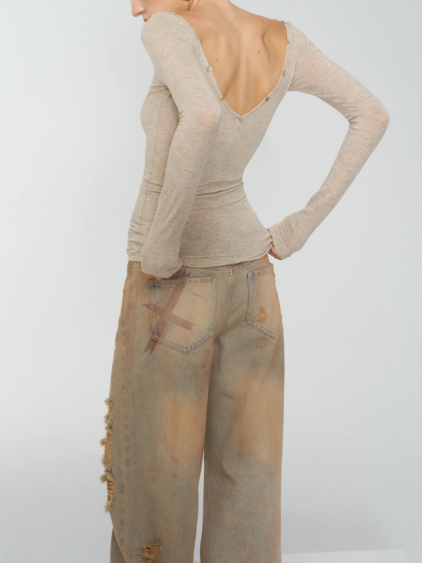 

Осенняя женская приталенная футболка с длинным рукавом, V-образным вырезом и открытыми плечами, элегантный топ