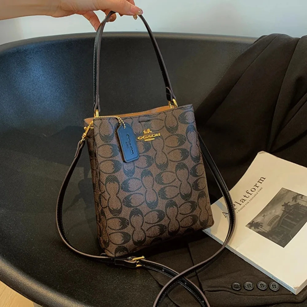 Classic Designer Paris High-End Leather Women's Handbag Popular Casual Simple Retro Fashion Design Diaper Bag