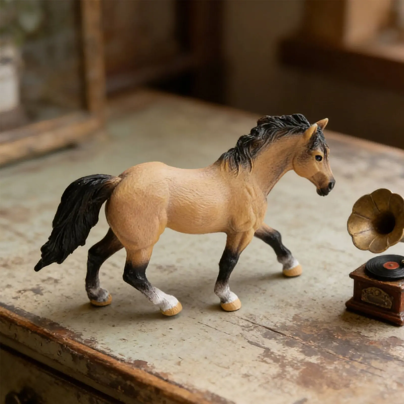 

Realistic Horse Figurine Highly-Detailed Collectible Horse Type Model Plastic Creature Miniature Long-Lasting Screen