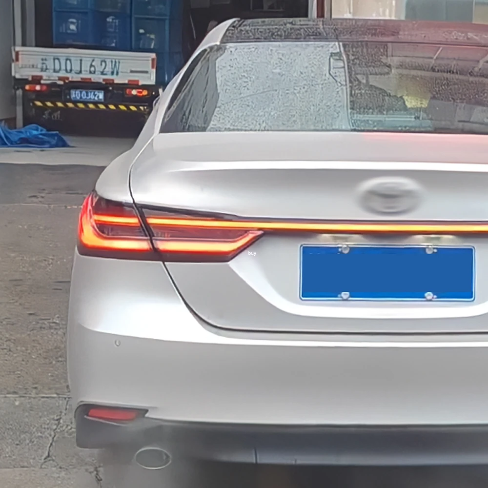 Suitable for Toyota Camry 8th generation 2018-2023 car taillight assembly upgrade with sequential lighting start animation