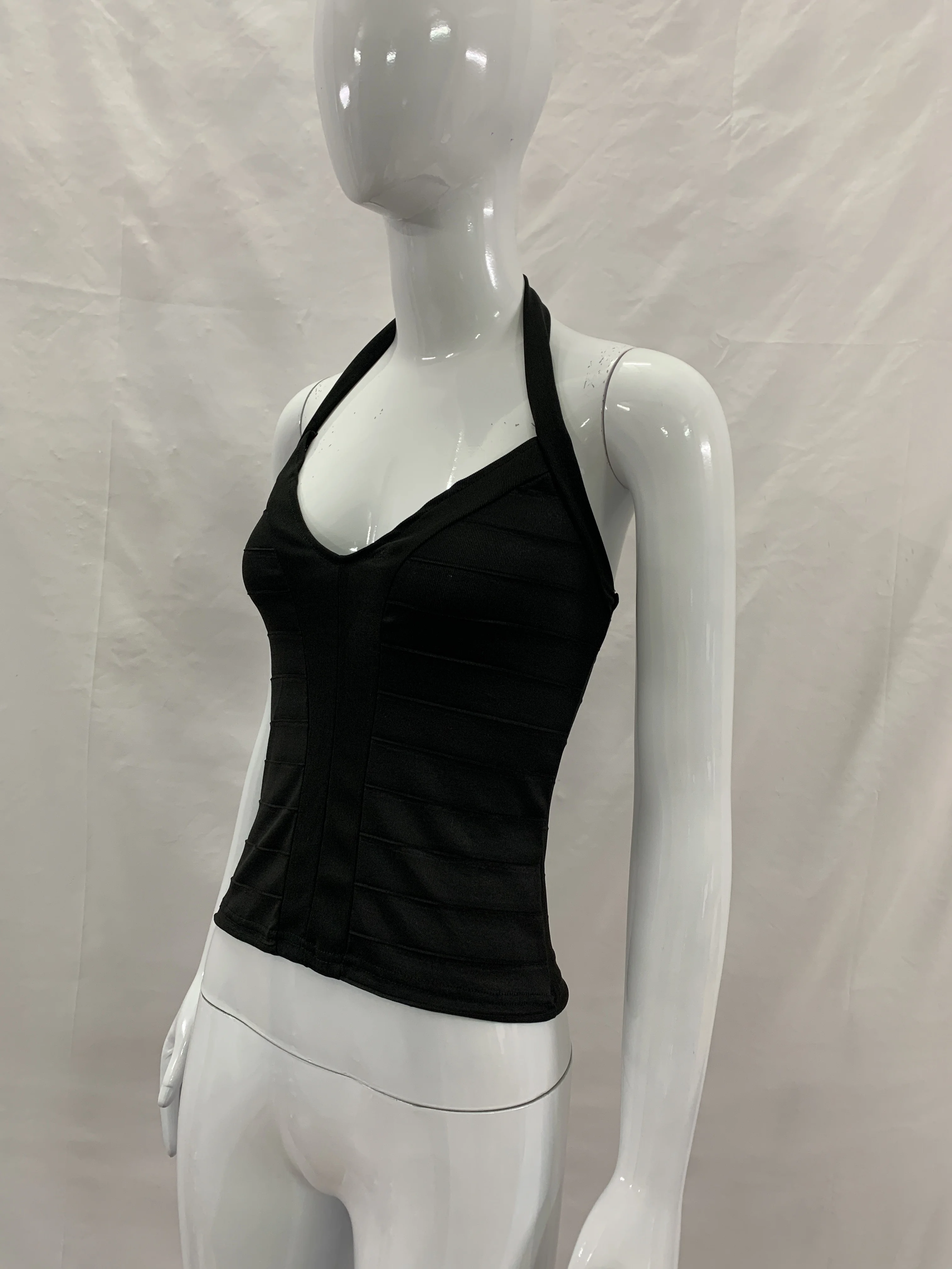 Damen Neckholder-Crop-Top mit V-Ausschnitt, Bandage-Design, ärmellos, figurbetont, für Nachtclub-Partys, als Camisole für den täglichen Streetwear-Look – Detail 12