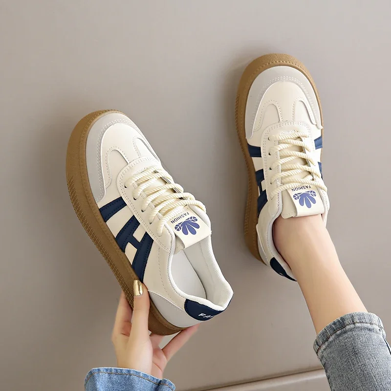 Women's Vulcanize Shoes Design Korean Round Toe Lace Up Genuine Sports Casual Women's Sneaker Shoes for Holiday Working