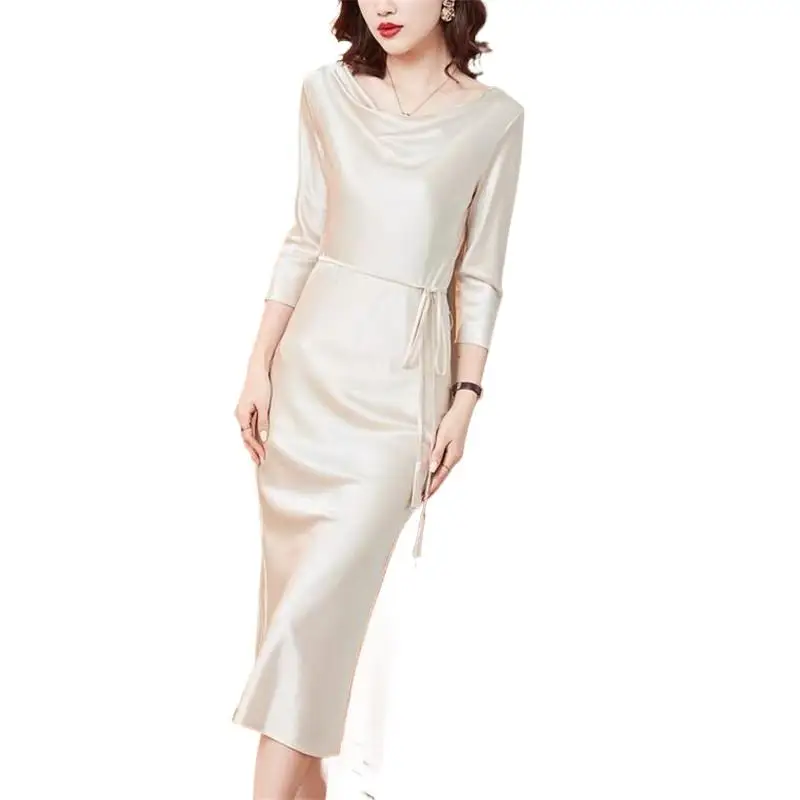 فساتين طويلة على الموضة الكورية للنساء فستان من الساتان الصلب الناعم الناعم والحرير الاصطناعي بأكمام ثلاثة أرباع للحفلات