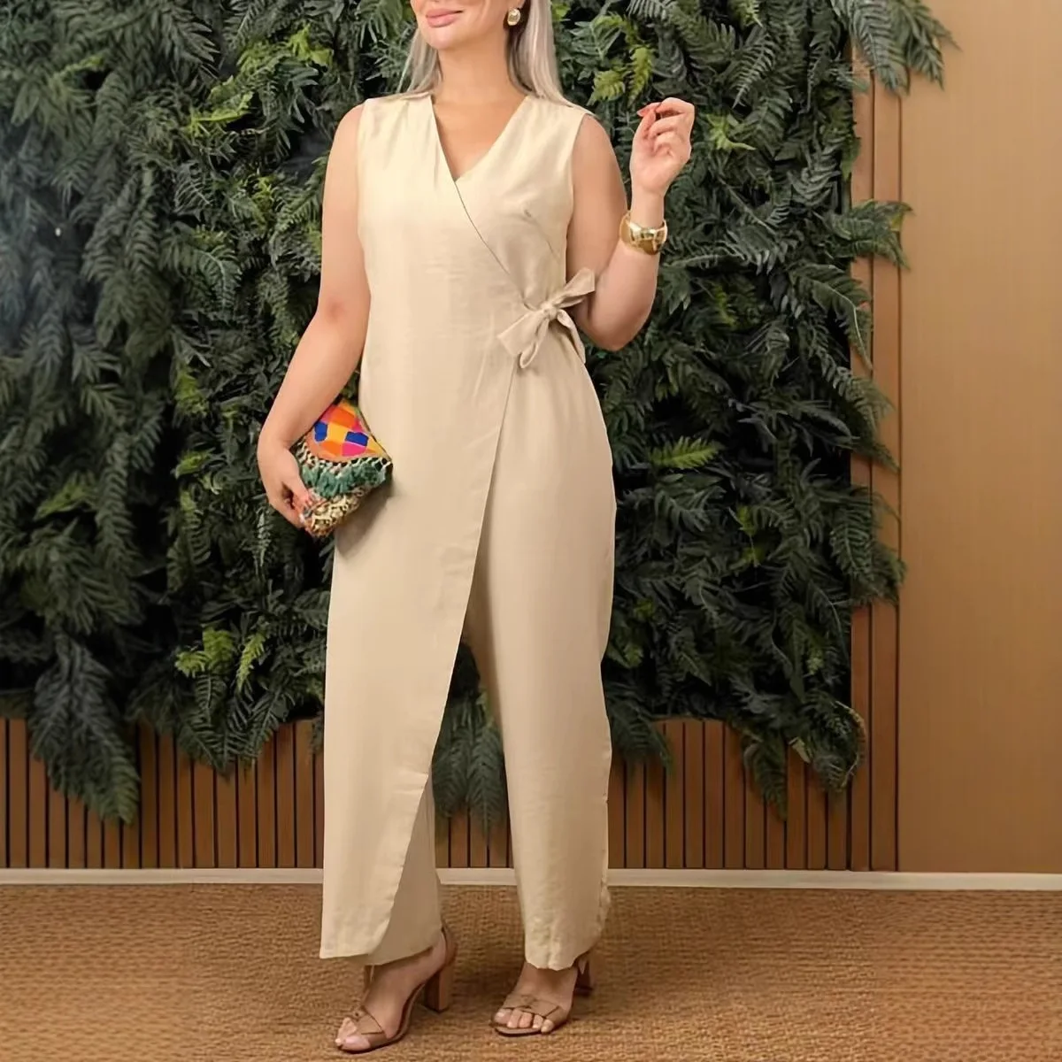 2025 été nouveau Style Amazon indépendant magasin coupe ample décontracté sans manches col en v attaché combinaison femmes de chine continentale