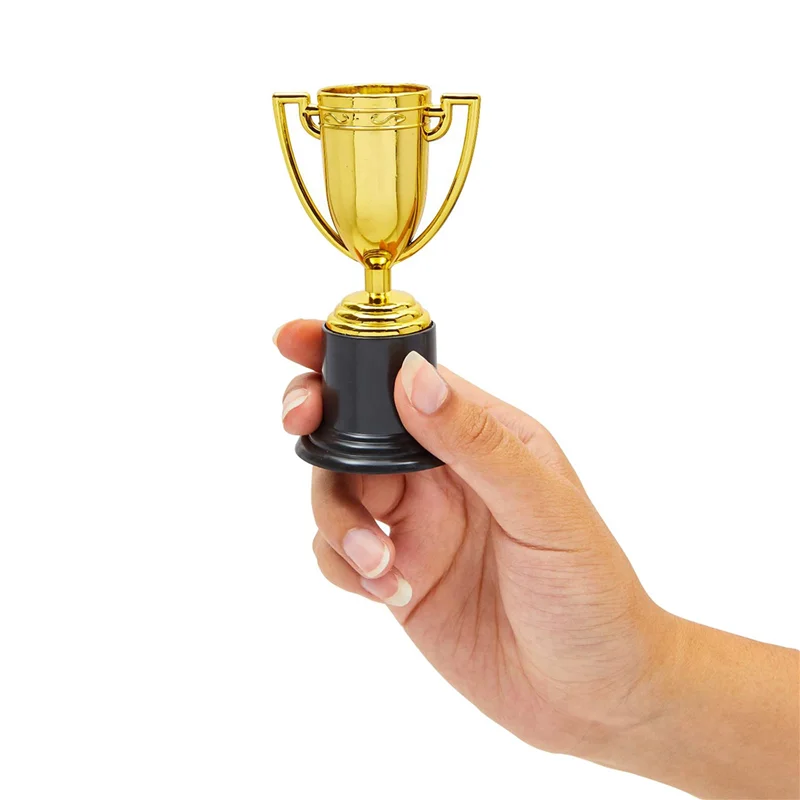 

FRIHA-60PCS Mini Plastic Gold Cups Trophies For Party Children Early Learning Toys Prizes Children's Holiday Trophy Reward
