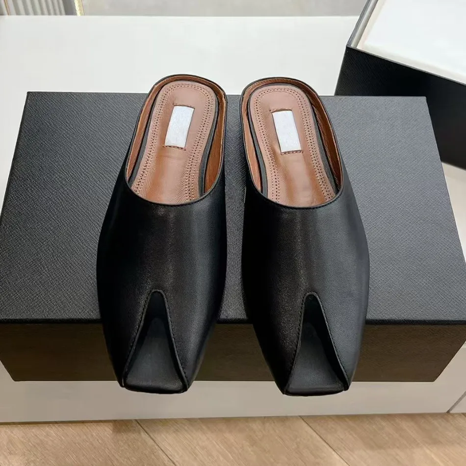 

Fish Mouth Semi-Slip-On Slippers Women's Summer 2025 New Fashion Leopard Print Flat Sandals for Casual Wear