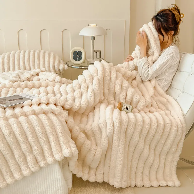 1PC Luxurious Super Soft Faux Rabbit Fur Blanket Cozy Flannel Office Blanket Soft Warm Comfortable Flannel Work Blankets