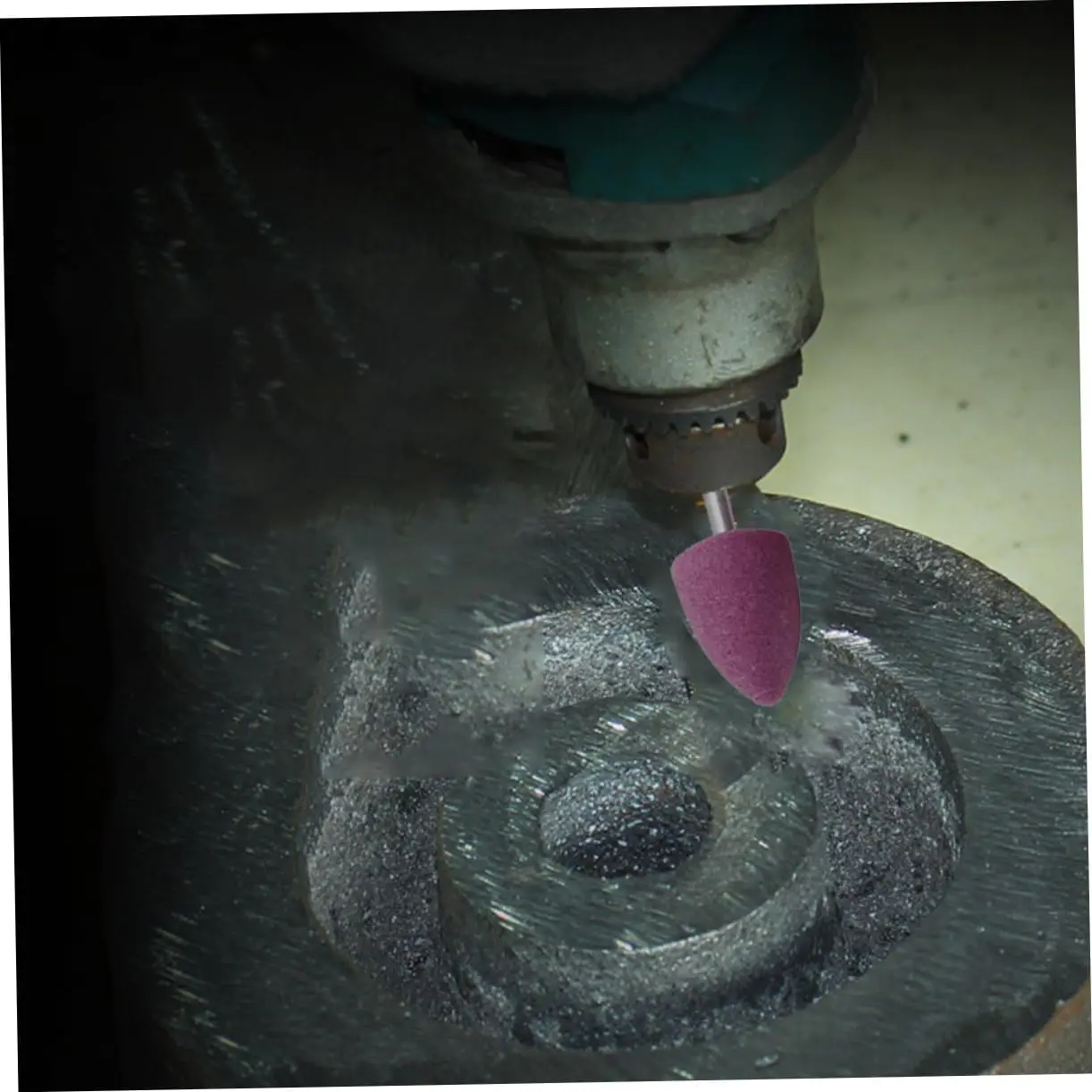 20Pcs Red Corundum 6mm Shank Conical Grinding Head For Polishing And Rust Removal Mini Brush Bullet-shape For Dremel Dril Rotary