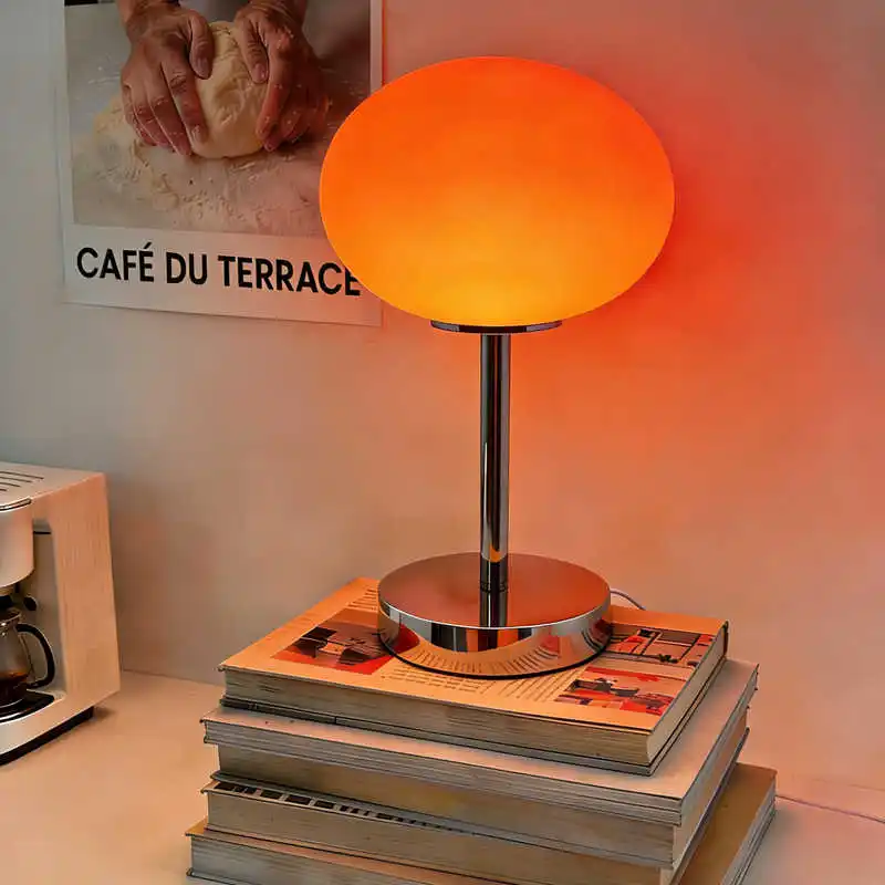 소녀의 핑크 유리 테이블 램프 고급 디자이너 인플루언서와 같은 스타일의 조명, 따뜻한 분위기의 장식용 램프, 공부방 및 침실용