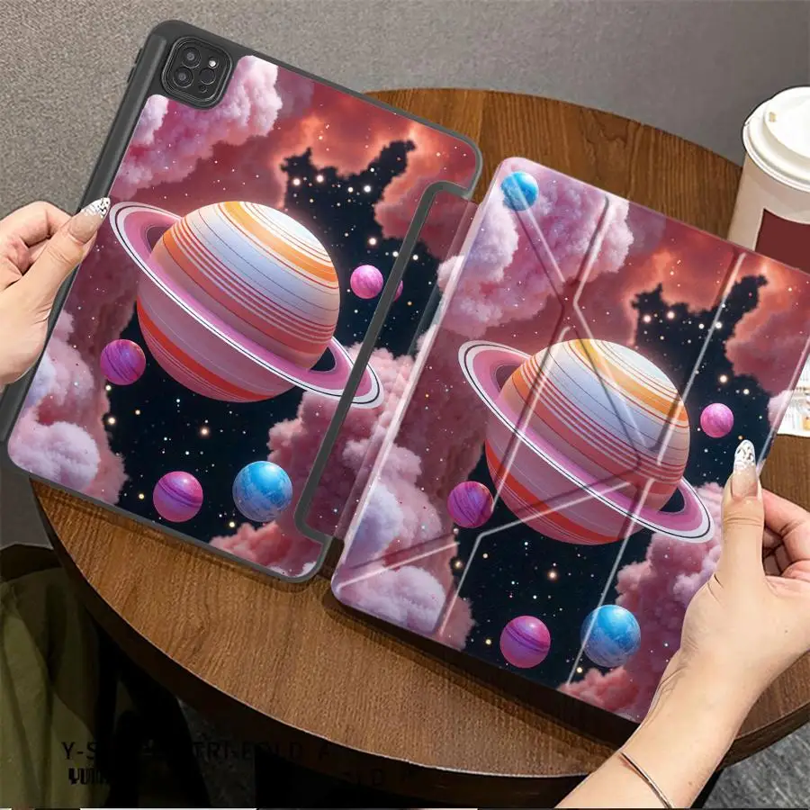 

Чехол для планшета Pink Clouds Orbits для iPad Pro 2025, Air 4, 5, M3, M2, 1, 2, M4, 11 дюймов, Mini 6, 7, Pro 11-го, 10-го, 9-го, 8-го, 7-го поколений, 12.9 дюймов, с держателем