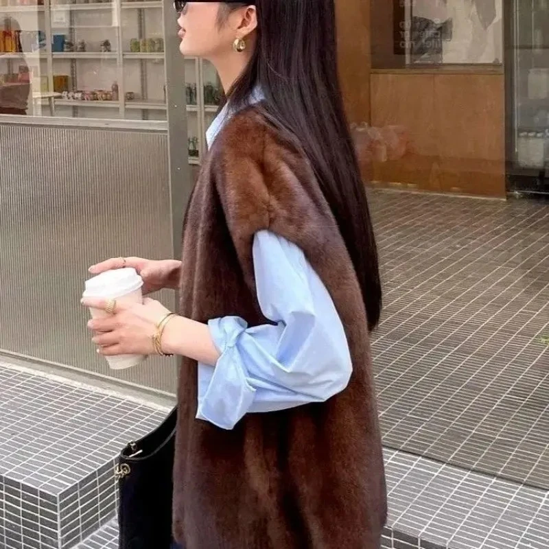 2025 가을 신상 수입 모피 코트 여성 빈티지 와이드 숄더 밍크 조끼