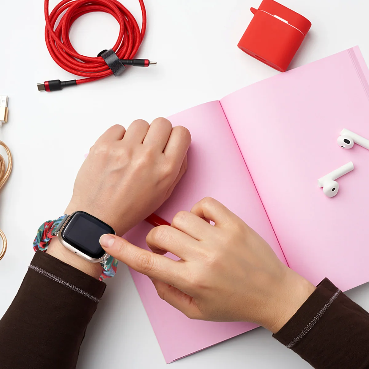 حزام ساعة مطبوع لعيد الميلاد متوافق مع ساعة Fitbit 2 Chic بتصميم حلقة الشعر، حزام بديل مريح #4