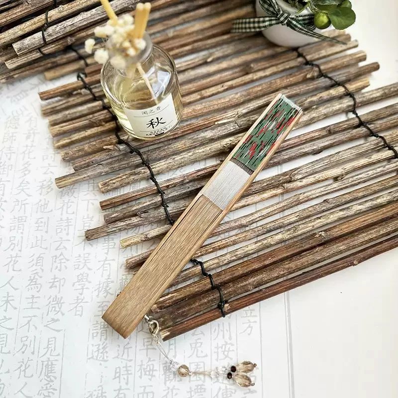 الصغيرة الطازجة مزدوجة مهرجان الشيفون الصيف بارد المرأة المحمولة مروحة قابلة للطي الصينية مروحة زي العشب الكرز الأخضر #2