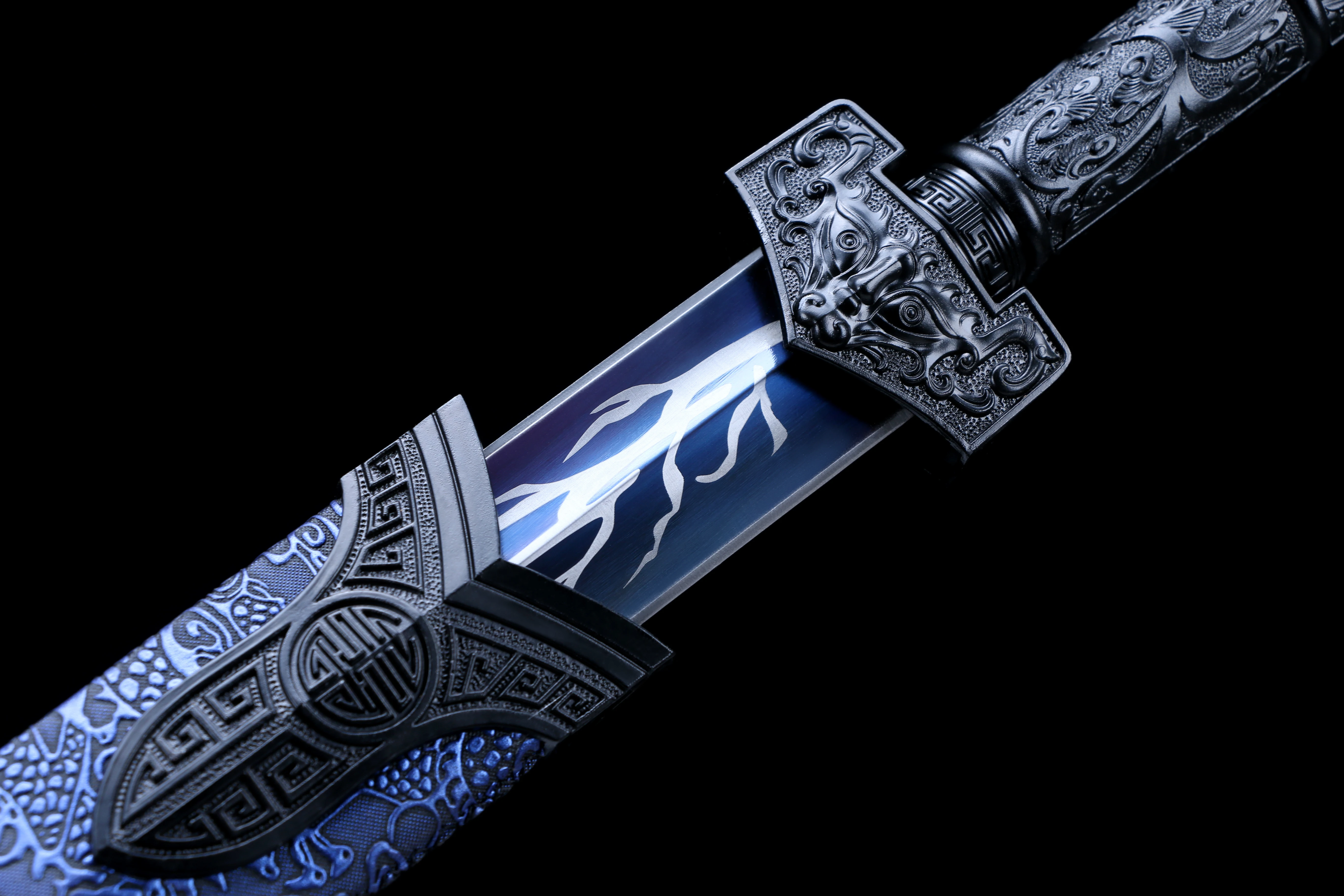 Medieval China Thunder Lightning Carbon Steel sharp samurai Sword battle preparation katana Blue double-tile face Blood slot