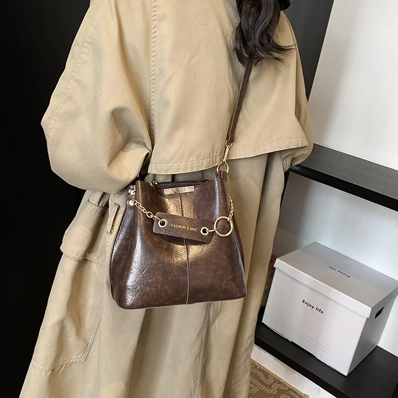 

New Cross-border Shoulder Bag Retro Casual Solid Color Fashion Chain Handbag Foreign Style Large Capacity Commuting Bucket Bag
