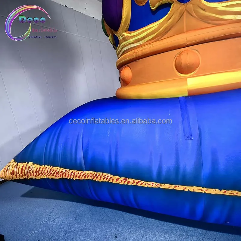 Crown on 4-meter-high Inflatable Cartoon Pillow for Event Decoration