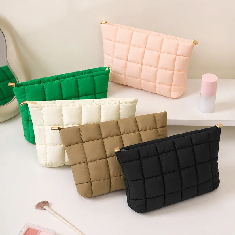 Women's Makeup Bag Thick Quilted Cosmetic Storage Bag Puff Makeup Bag Large Cosmetic Organizer Clutch Beauty Storage Bag