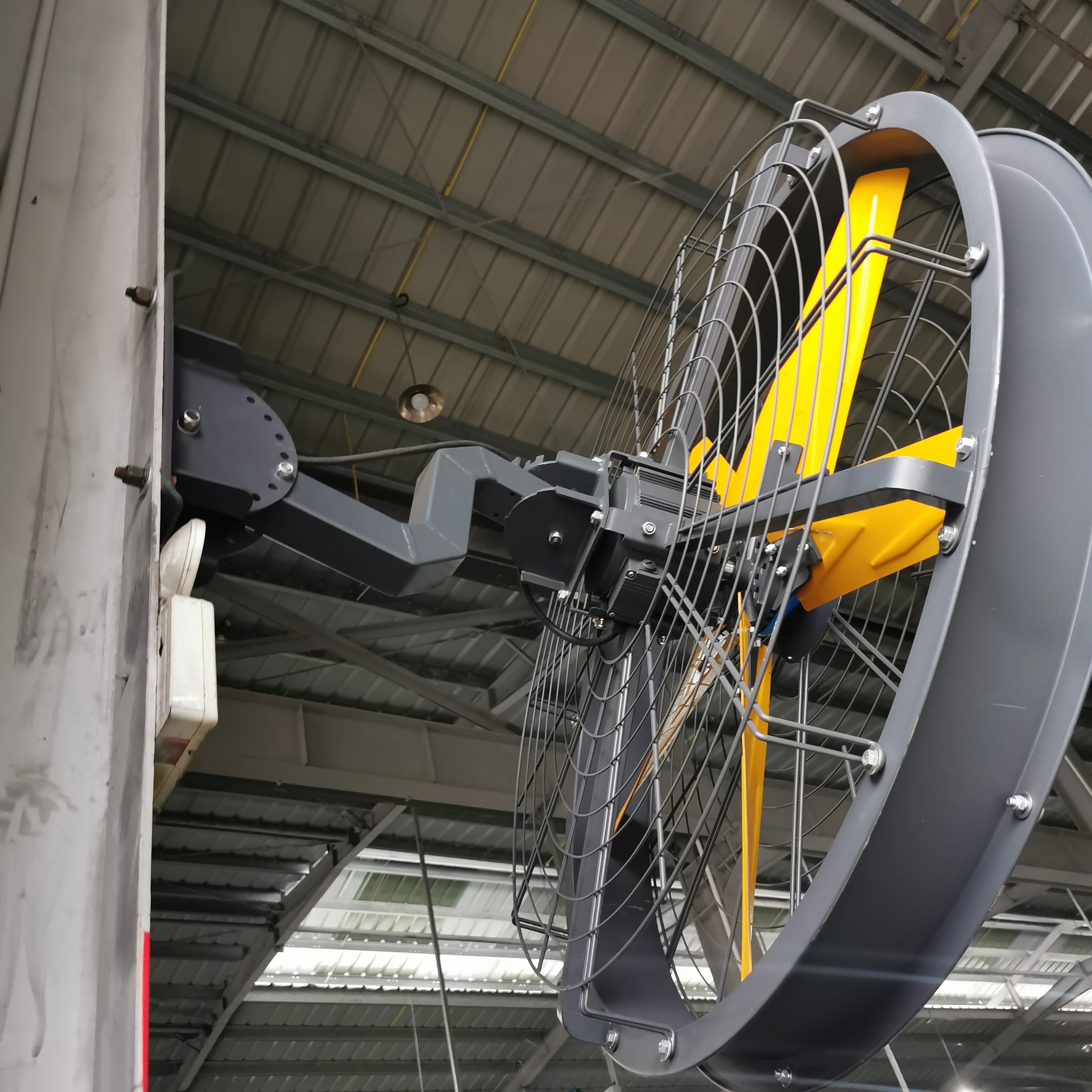 Ventilatore da magazzino industriale di grandi dimensioni montato a parete da 1,2 m e 0,9 m a prezzo di fabbrica tipo Hvls