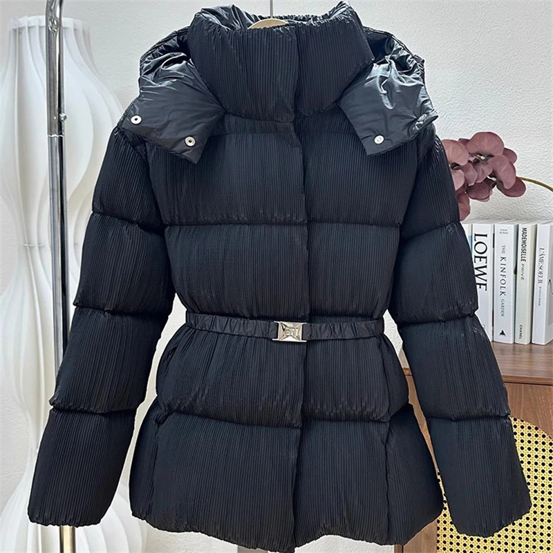 Winter New Women's Waist-Cinching Belted Slim-Fit PleatedThick Warm down Jacket High-Quality Fashion Casual Short Coat with Hood