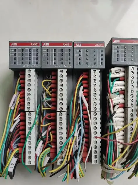 

Used PLC analog input and output module AX561 4AI 2AO