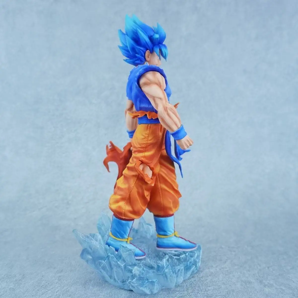 Dragon Ball Z Figlio Goku ‌ figura Sostituisci la testa Base LED Super Saiyan Goku Figure Collezione di statue Gk Modello Giocattolo Regali