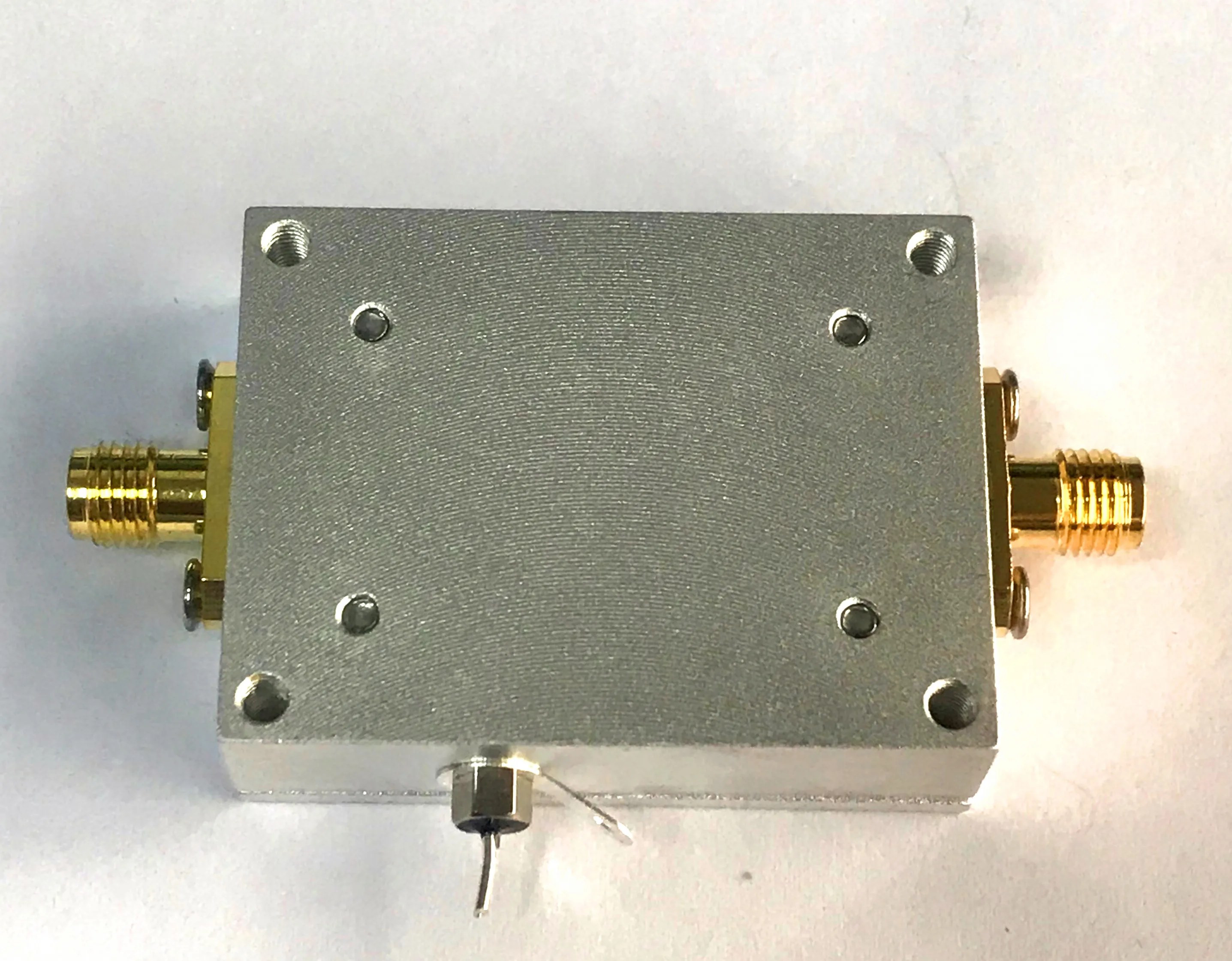 0.3-7G RF Amplifier Suara Rendah LNA Amplifier Daya Sedang Broadband Daya Rendah