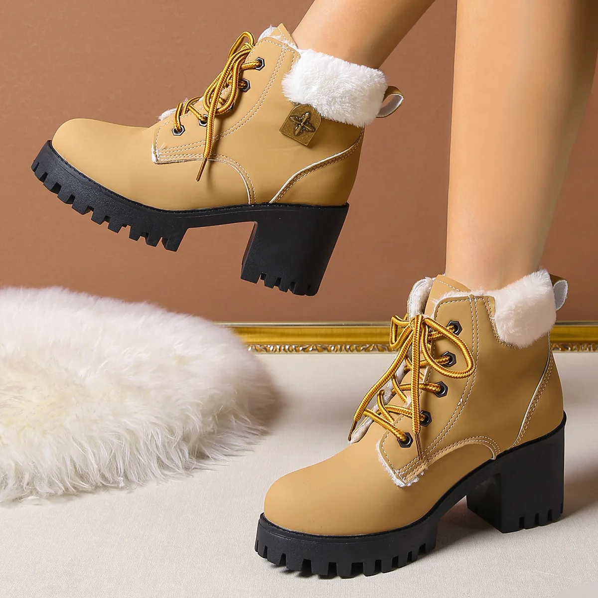 

Winter new thick-soled, fleece and thickened fashion boots for women, plus-size lace-up, European and American warm thick heels