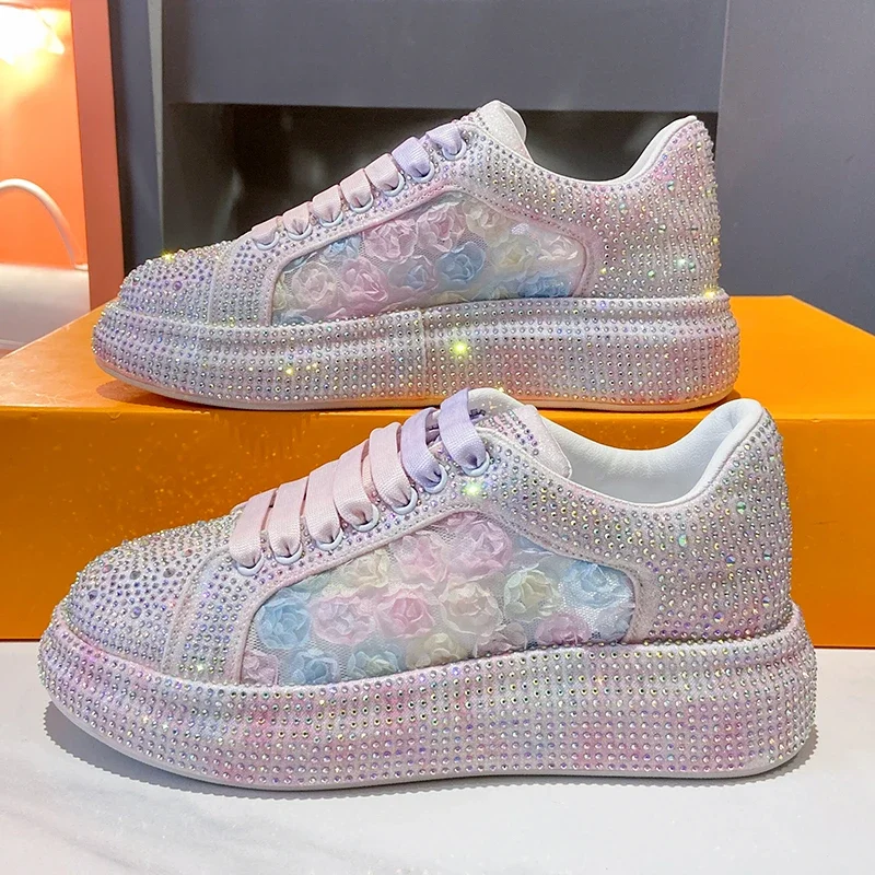 2024 Zomer Lente Damesschoenen Nieuwe Stijl Mode Roze Plateauschoenen Ins Platforms Sneakers Tij Shine Bling Strass Schoenen