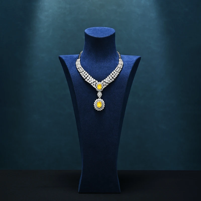 

Oirlv High End Necklace Display Stand Portrait Mannequin Jewelry Counter Prop Artistic Style Exhibition of Jewelry Necklace Prop