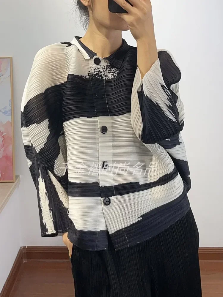 Fold Miyake 2024 Autumn/winter New Women's Matching Color Shirt Fashion Loose Bat-sleeve Single-breasted Cardigan Top