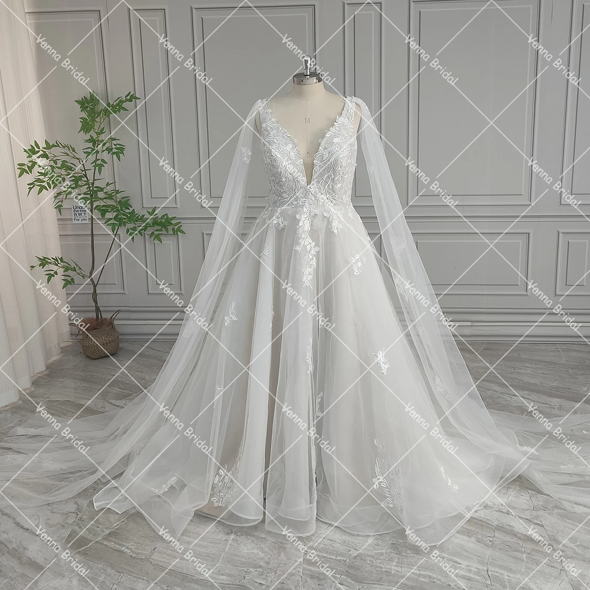 FIBRA-Robe de Soirée de Mariage en Dentelle Brodée, Col en V Profond, Appliques Florales Personnalisées, Poignées Détachables, Cape en Tulle, Grande Taille