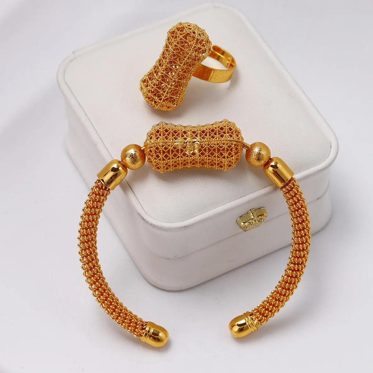 New Fashionable Premium Dubai 24K Gold Plated Bracelet Ring Elegant Wedding Party Jewelry Set for Lover 666