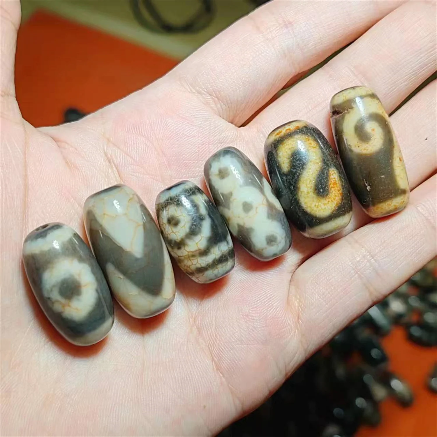 

160pcs/lot natural agate dzi wholesale grey bloodshot pattern ancient various patterns precious accessories gem jewelry amulet