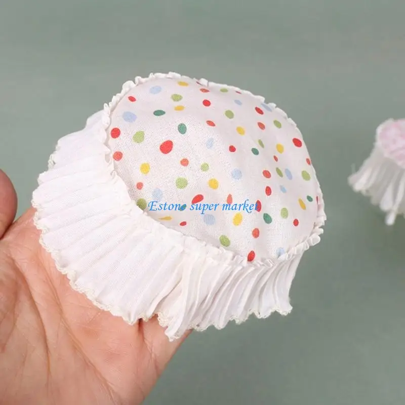 090B Detailed Three Legged Round Table Figurine With Lace Flower Tablecloth For Doll House Scene Display Landscape Furniture