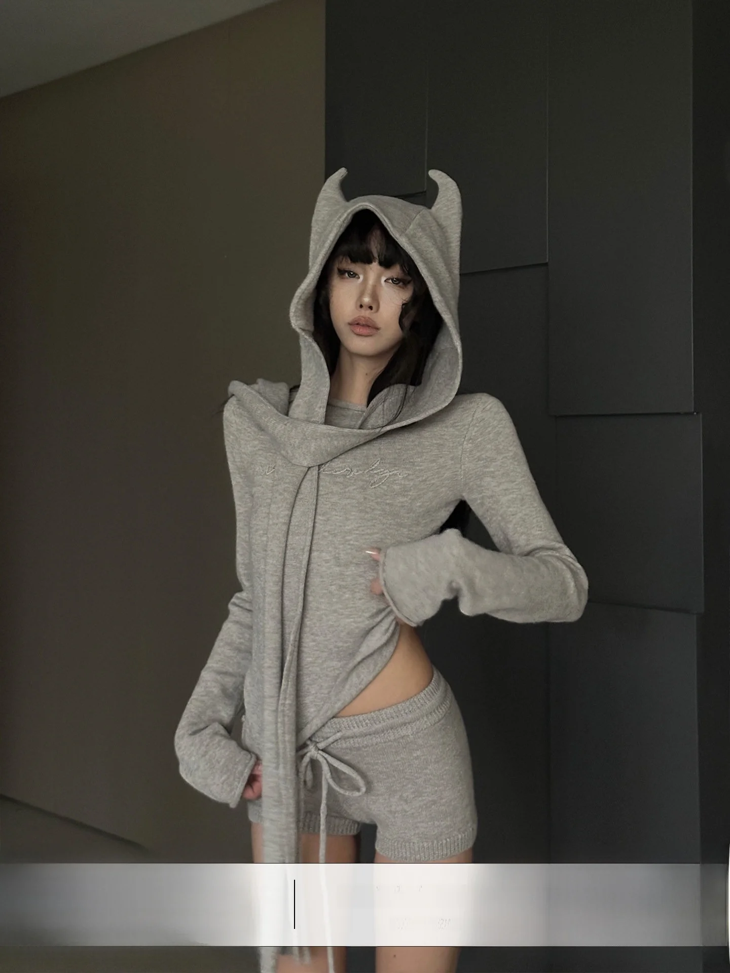 

Женский свитер Warden с капюшоном, вязаный, с длинными рукавами, приталенный, теплый, в уличном стиле, из чистой шерсти.