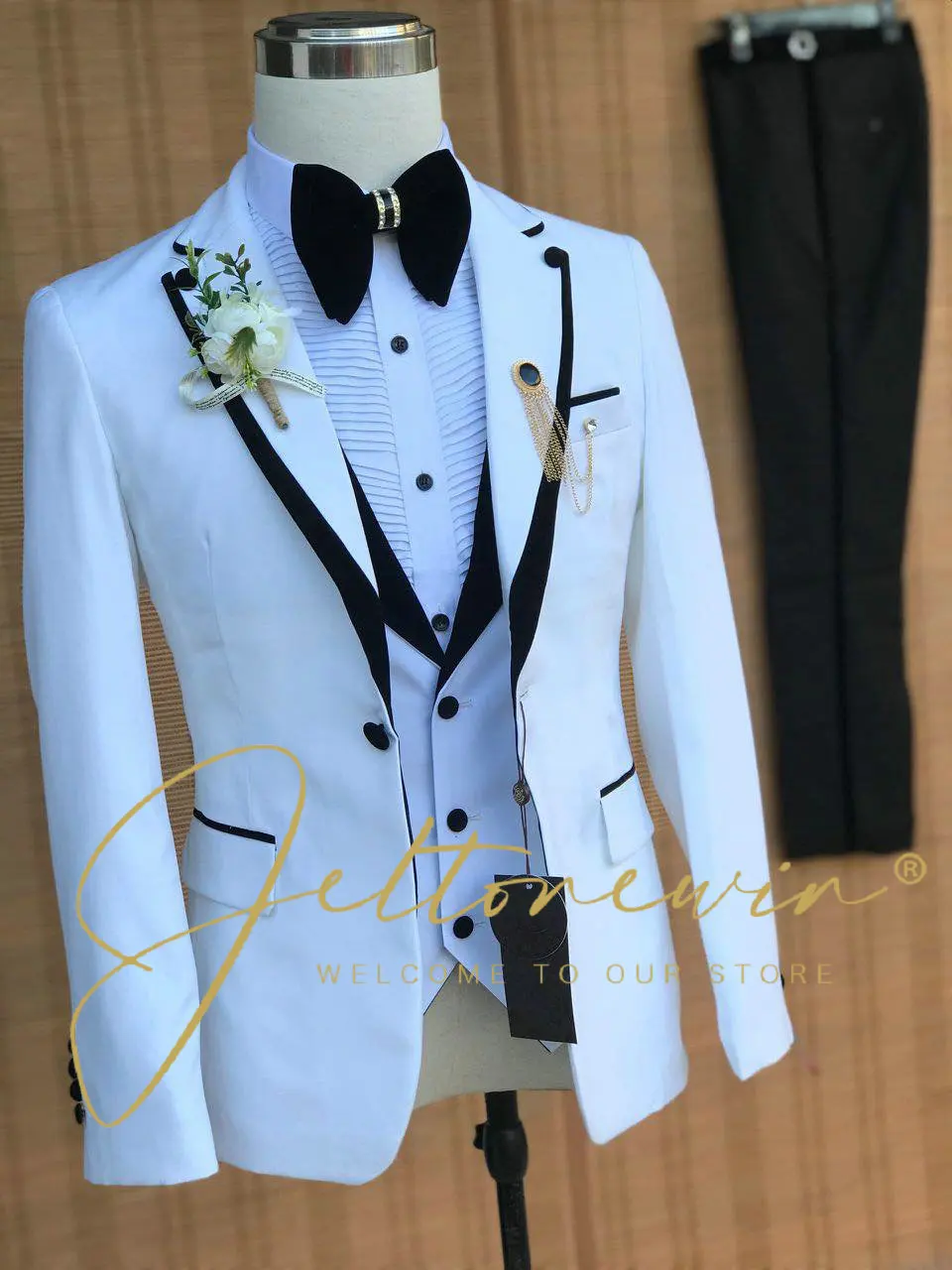 Wedding Suits For Men Elegant Blazers Set 3 Pieces Formal Classic Jackets Vest Pants Full Coats Luxury Business 2024 Costume