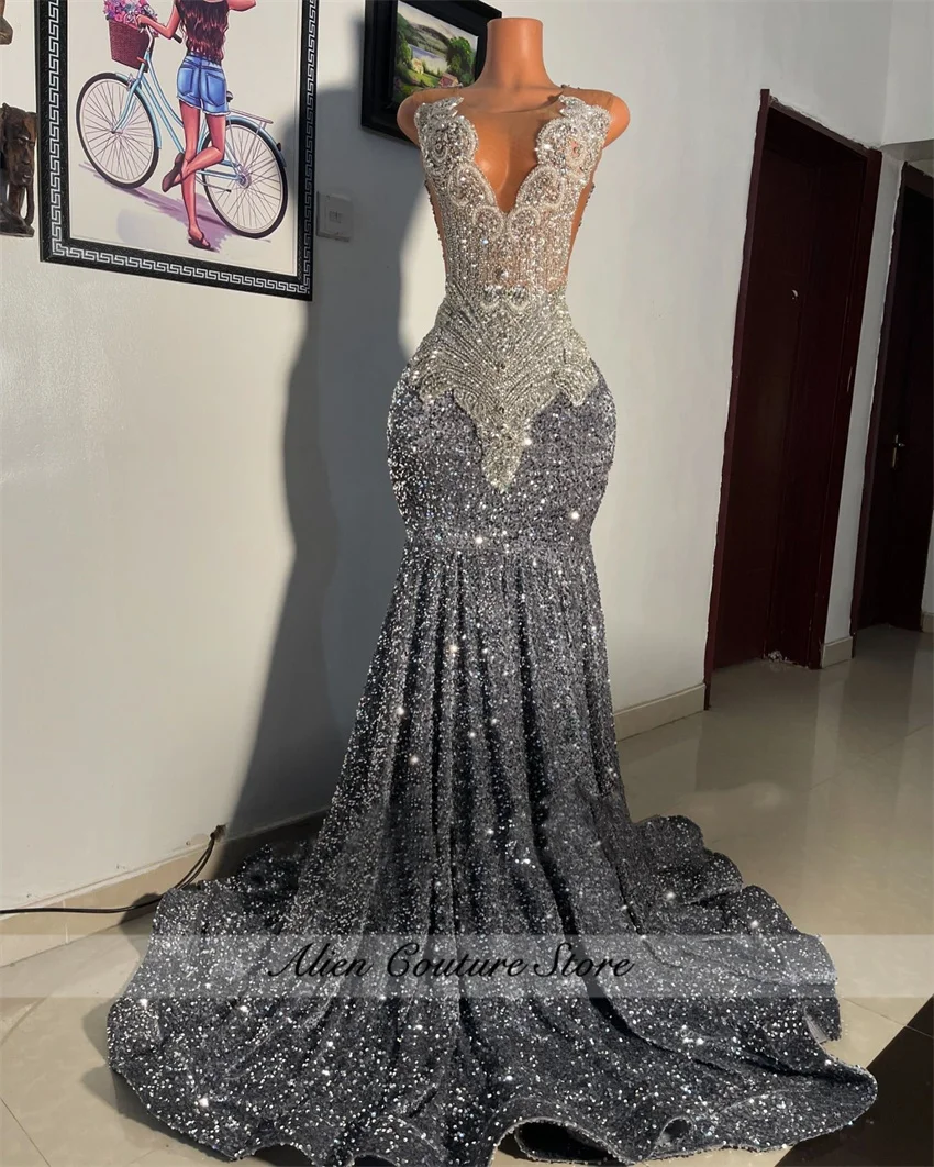 بريق الفضة فساتين لحضور الحفلات الموسيقية 2025 الفاخرة خرز كريستالي الترتر ثوب الماس رداء حفلات العودة للوطن مخصص