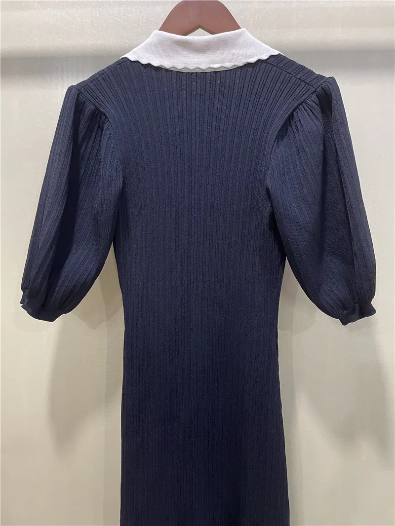 Winter 2023 women\'s new dress knitted V-neck long-sleeved French brand patchwork slim and elegant casual button dress women