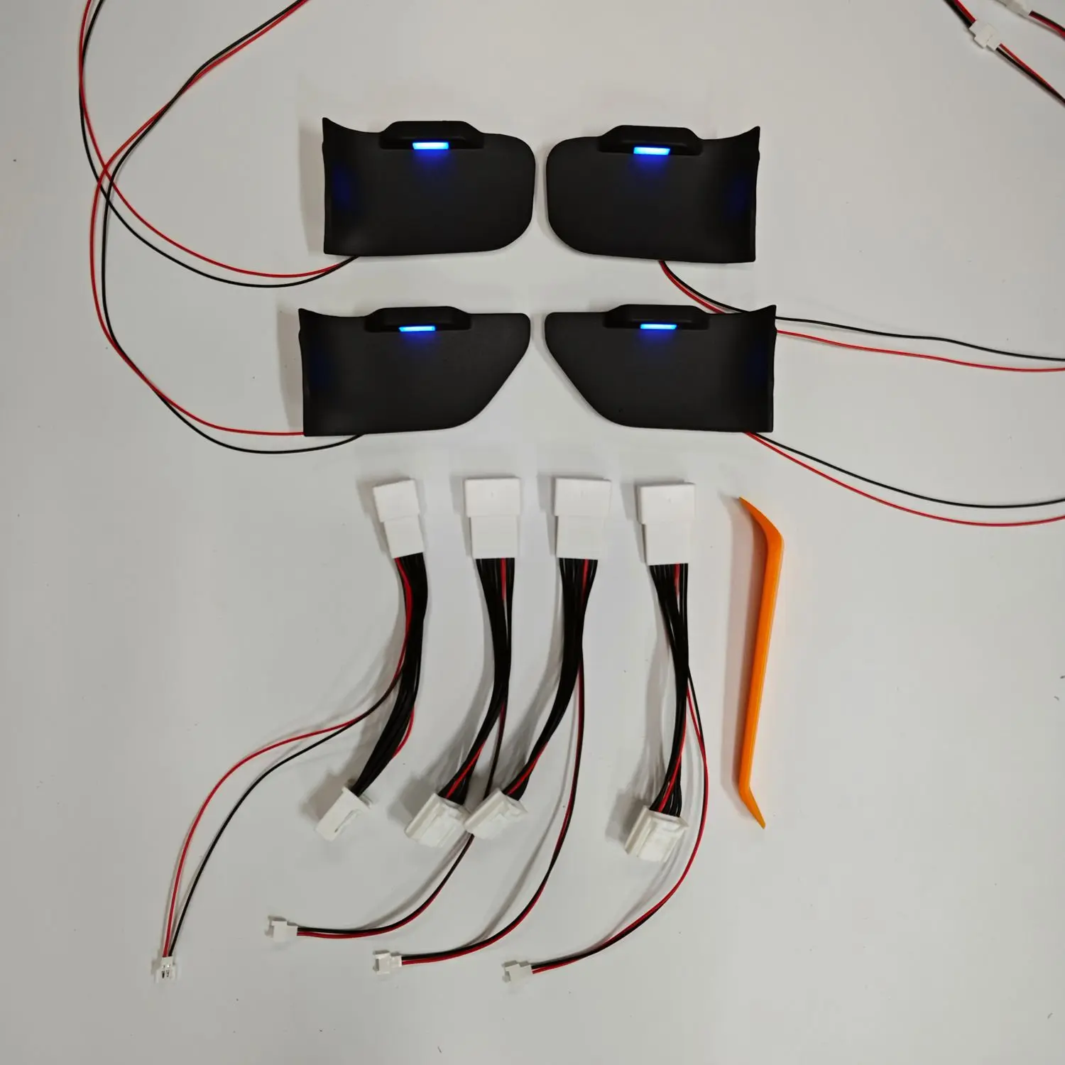 

Suitable for 2024-25 Prado interior door handle lamp door bowl lamp ice blue dark blue white LED lamp non-destructive