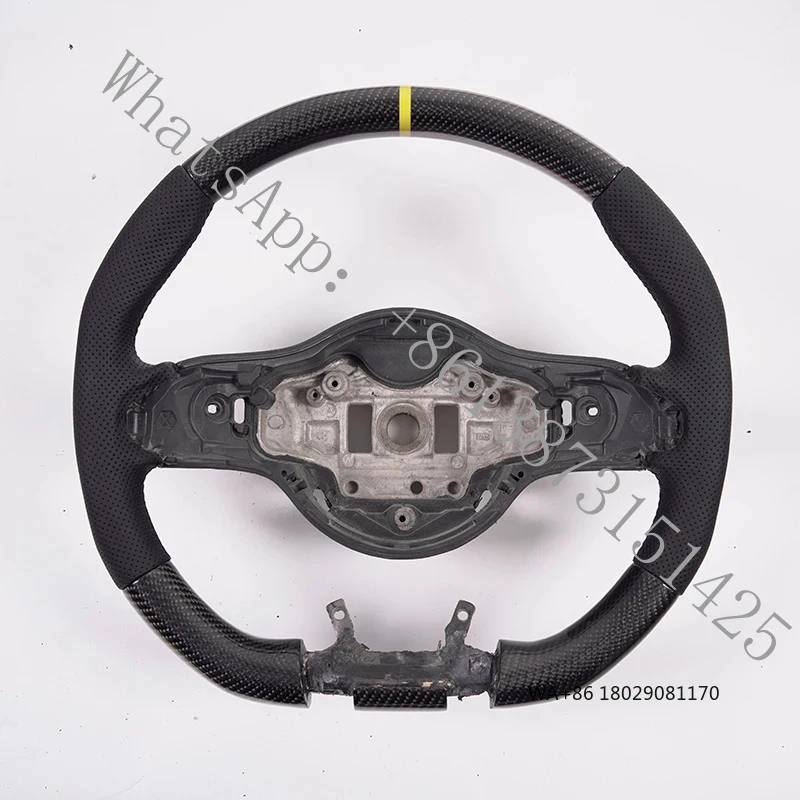 

Suitable steering wheel - of SLC Sporty R172 carbon fiber steering wheel, improved interior and handling