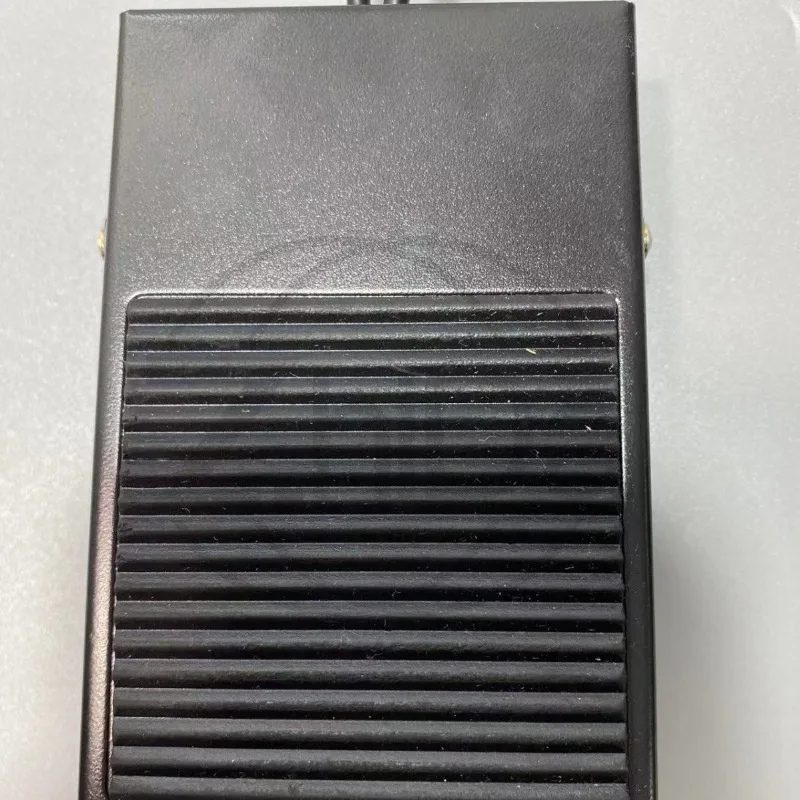 TFS‑1 Metal Shell Foot Pedal Switch, Momentary Reset Foot Operated Switch 220V 5A Silver Alloy Contact For Machine Tool Control