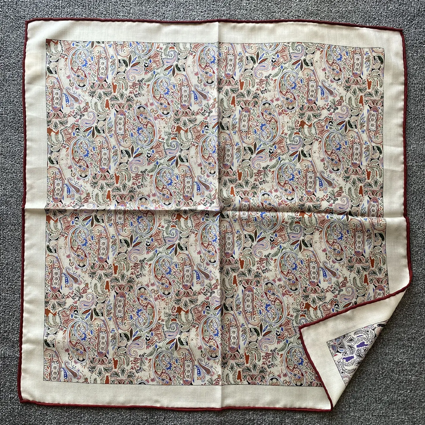 

Double Sided Scarf Luxury Winter Scarf Square Shawls Hand Rolled Scarf Head Clothing Accessories Hair Bandanas