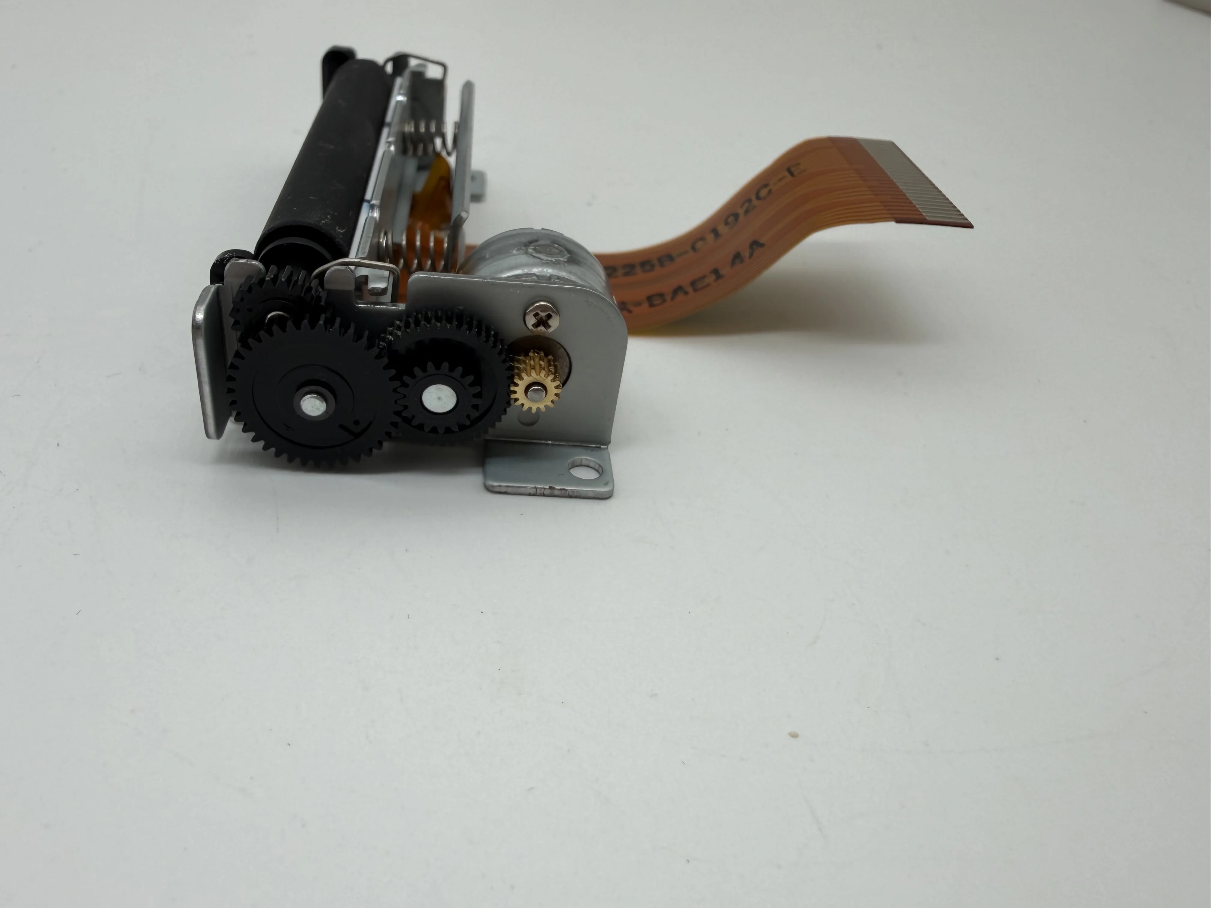 

Новая оригинальная термоголовка LTPZ225B-C192C-E, печатающая головка для чекового принтера 58 мм LTPZ225B LTPZ225