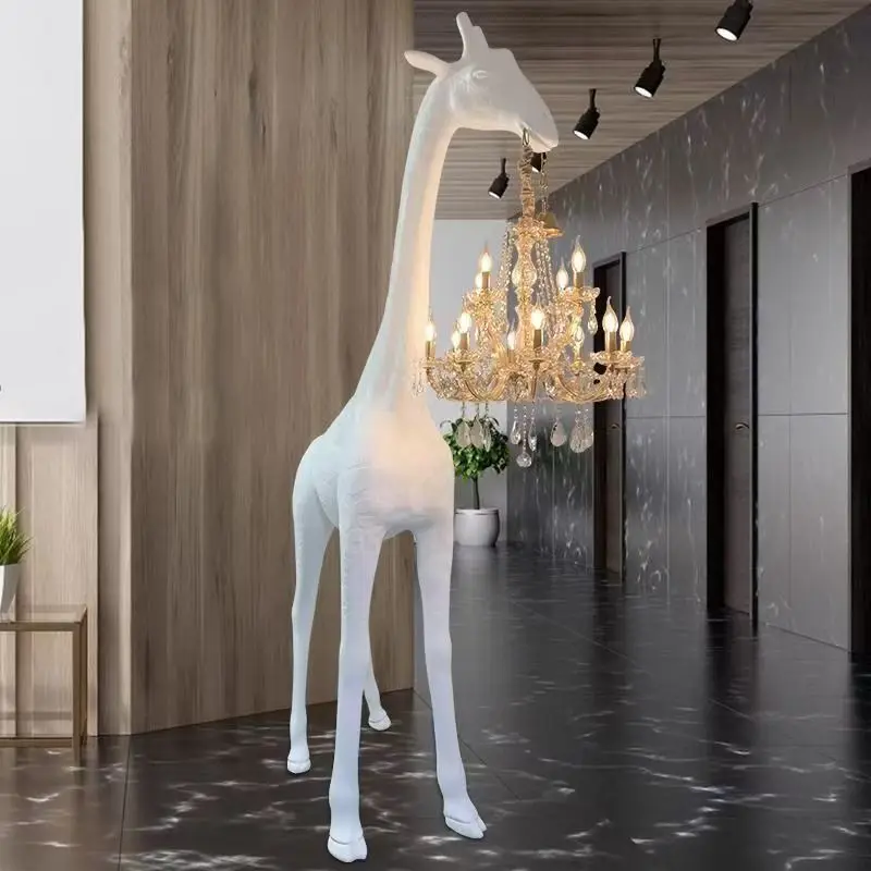 European glass fiber reinforced plastic giraffe floor lamp light luxury villa hotel lobby creative large animal sculpture orna